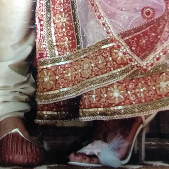 Badgley Mischka Rose gold tulle flower brooch wedding heels 5.5 - Picture 3 of 8